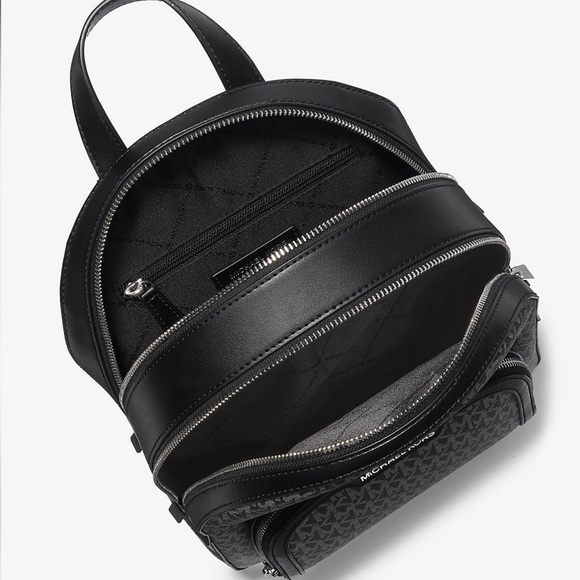 Michael Kors Jaycee Medium Ombré Signature Logo Backpack
Black
NWT - Picture 14 of 14